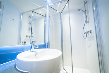 1 bed studio, Calton Road, Holyrood, Edinburgh, EH88DP - Image 4